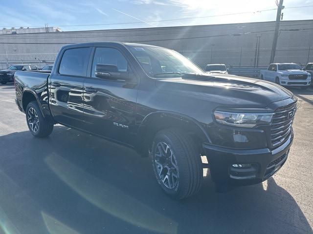 2025 RAM Ram 1500 RAM 1500 LARAMIE CREW CAB 4X4 57 BOX