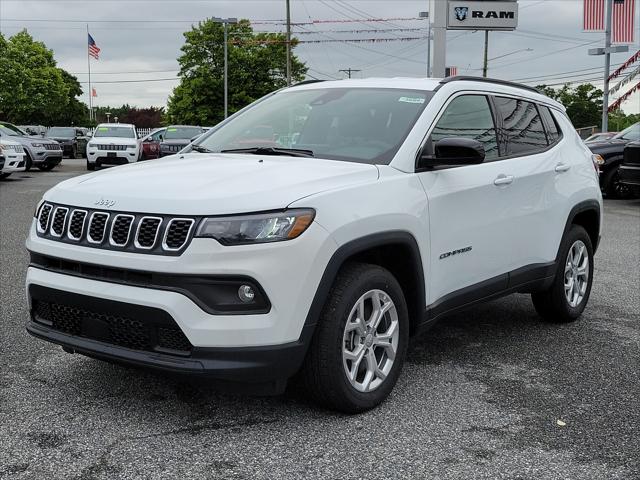 2024 Jeep Compass COMPASS LATITUDE 4X4