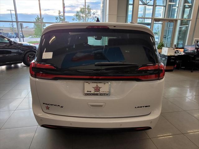 2024 Chrysler Pacifica PACIFICA LIMITED