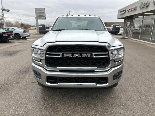 2024 RAM Ram 3500 Chassis Cab RAM 3500 TRADESMAN CREW CAB CHASSIS 4X4 60 CA