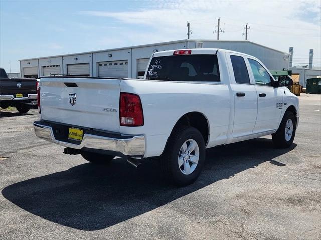 2023 RAM Ram 1500 Classic RAM 1500 CLASSIC TRADESMAN QUAD CAB 4X4 64 BOX