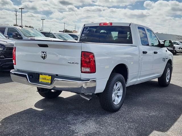 2023 RAM Ram 1500 Classic RAM 1500 CLASSIC TRADESMAN QUAD CAB 4X4 64 BOX