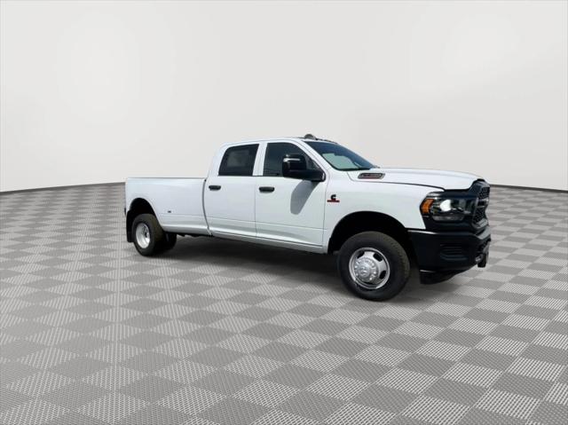 2024 RAM Ram 3500 RAM 3500 TRADESMAN CREW CAB 4X4 8 BOX