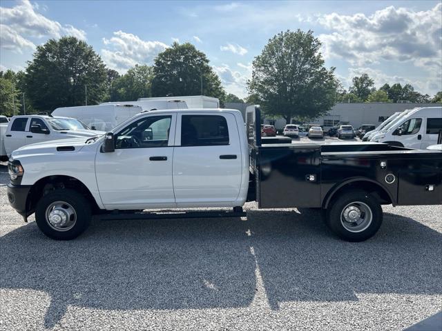 2024 RAM Ram 3500 Chassis Cab RAM 3500 TRADESMAN CREW CAB CHASSIS 4X4 60 CA