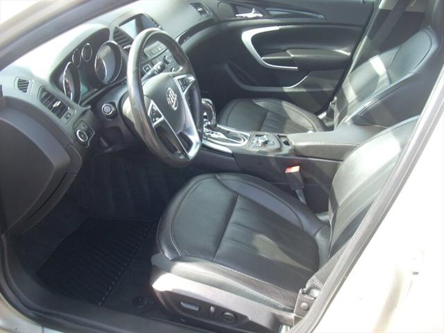 2013 Buick Regal Premium 2