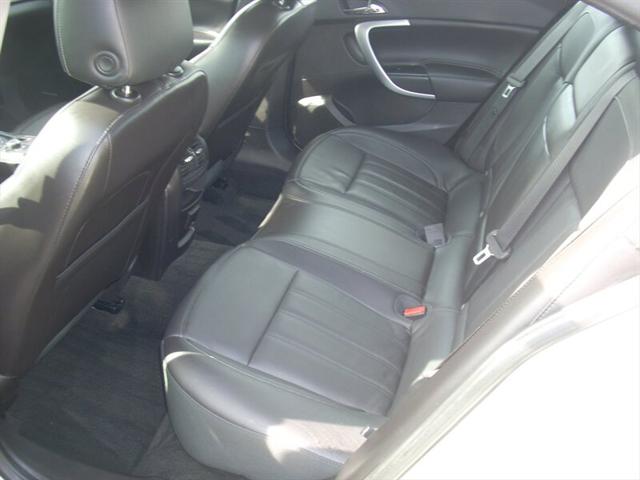 2013 Buick Regal Premium 2