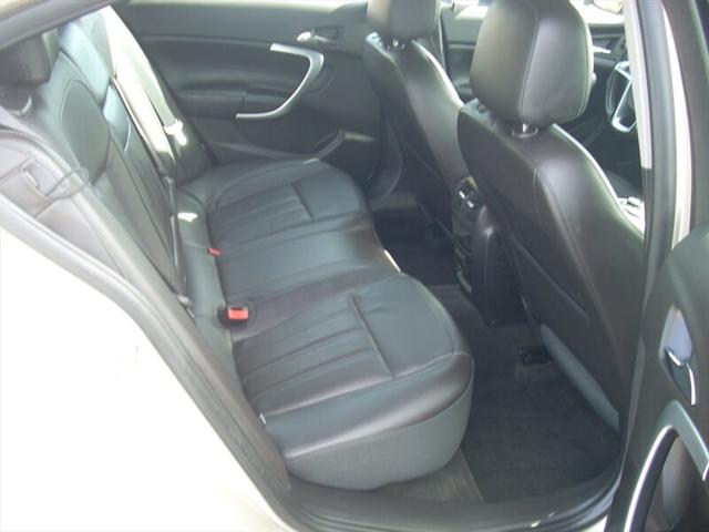 2013 Buick Regal Premium 2