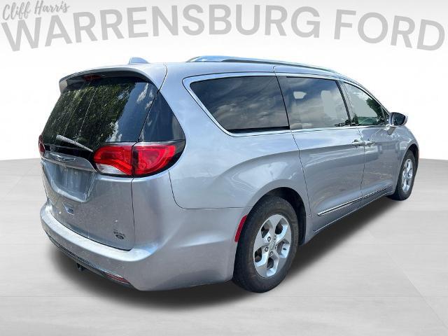 2017 Chrysler Pacifica Touring-L Plus