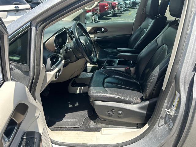 2017 Chrysler Pacifica Touring-L Plus