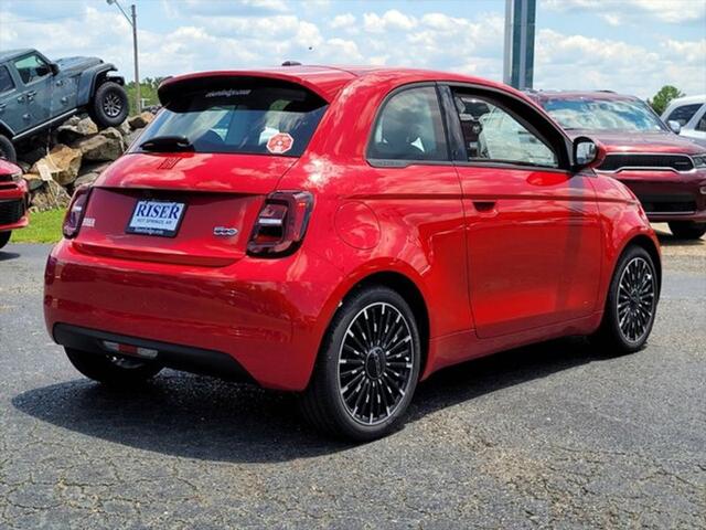 2024 Fiat FIAT 500e 500e INSPI(RED)