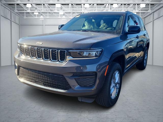 2024 Jeep Grand Cherokee GRAND CHEROKEE LAREDO X 4X4