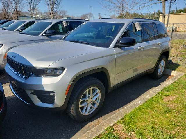 2024 Jeep Grand Cherokee GRAND CHEROKEE LAREDO X 4X4