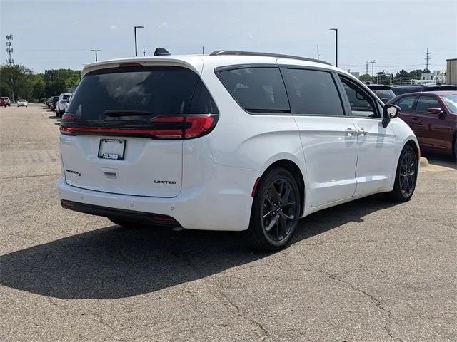 2024 Chrysler Pacifica PACIFICA LIMITED