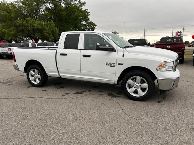 2024 RAM Ram 1500 Classic RAM 1500 CLASSIC TRADESMAN QUAD CAB 4X4 64 BOX