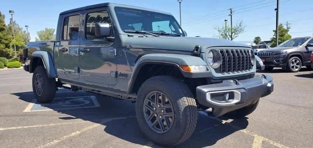 2024 Jeep Gladiator GLADIATOR SPORT S 4X4