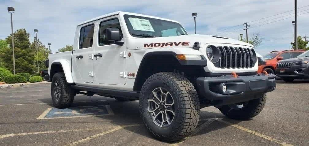 2024 Jeep Gladiator GLADIATOR MOJAVE X 4X4