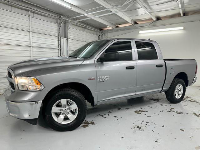 2024 RAM Ram 1500 Classic RAM 1500 CLASSIC TRADESMAN CREW CAB 4X4 57 BOX