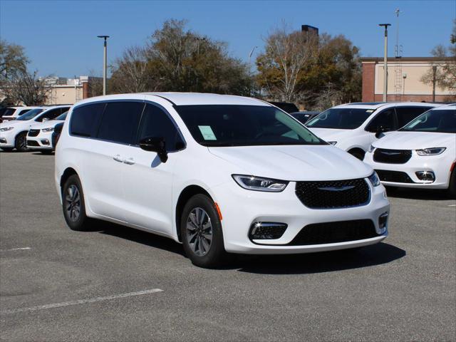 2024 Chrysler Pacifica Hybrid PACIFICA PLUG-IN HYBRID SELECT