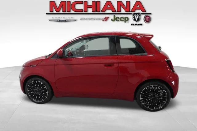 2024 Fiat FIAT 500e 500e INSPI(RED)