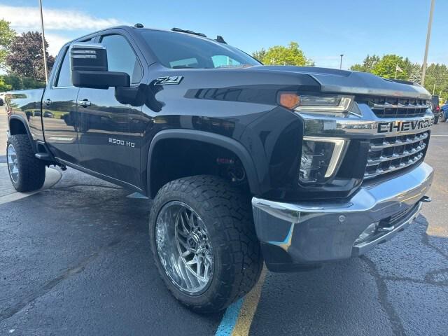 2022 Chevrolet Silverado 2500HD 4WD Crew Cab Standard Bed LTZ 2022 Chevrolet Silverado 2500HD 4WD Crew Cab Standard Bed LTZ
