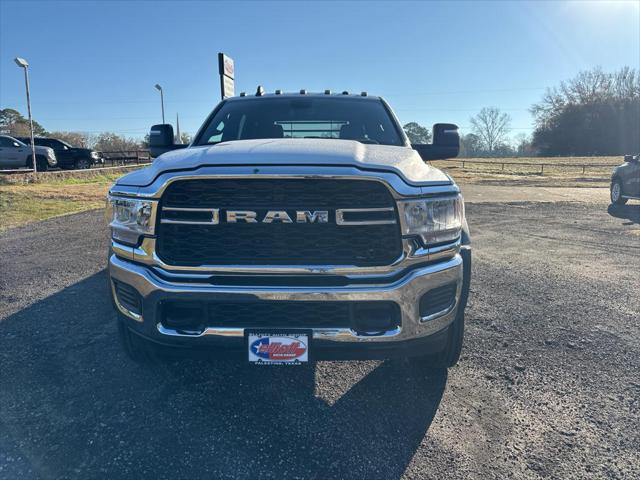 2024 RAM Ram 5500 Chassis Cab RAM 5500 TRADESMAN CHASSIS CREW CAB 4X4 84 CA