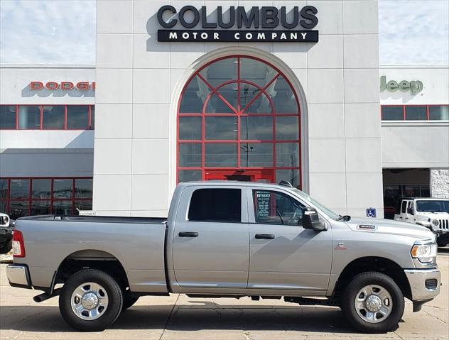 2023 RAM 3500 Tradesman Crew Cab 4x4 64 Box