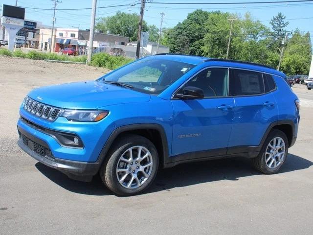 2024 Jeep Compass COMPASS LATITUDE LUX 4X4