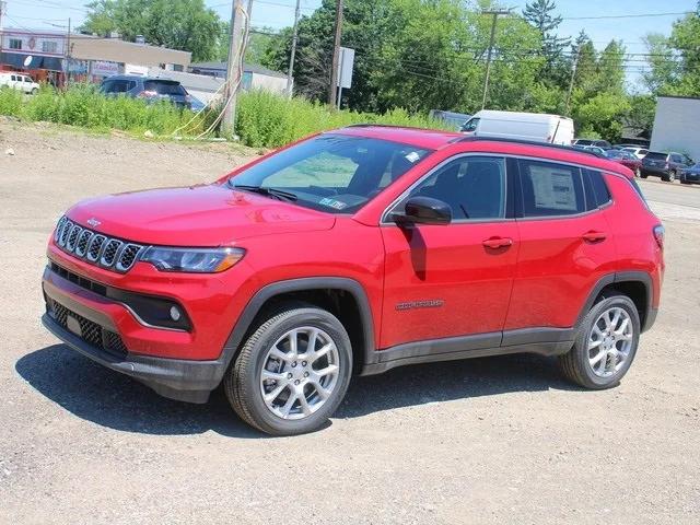 2024 Jeep Compass COMPASS LATITUDE LUX 4X4