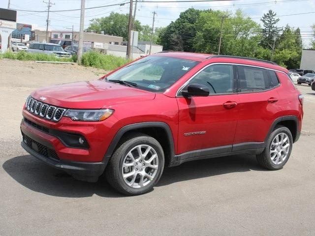 2024 Jeep Compass COMPASS LATITUDE LUX 4X4