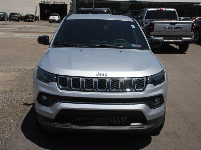 2024 Jeep Compass COMPASS LATITUDE LUX 4X4