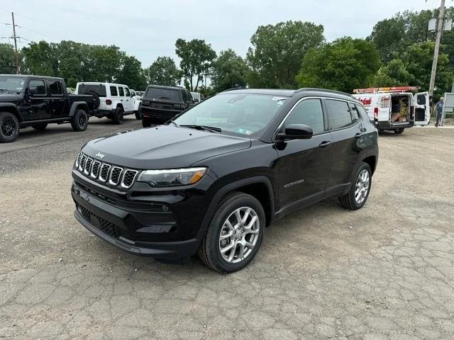 2024 Jeep Compass COMPASS LATITUDE LUX 4X4