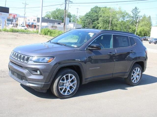 2024 Jeep Compass COMPASS LATITUDE LUX 4X4