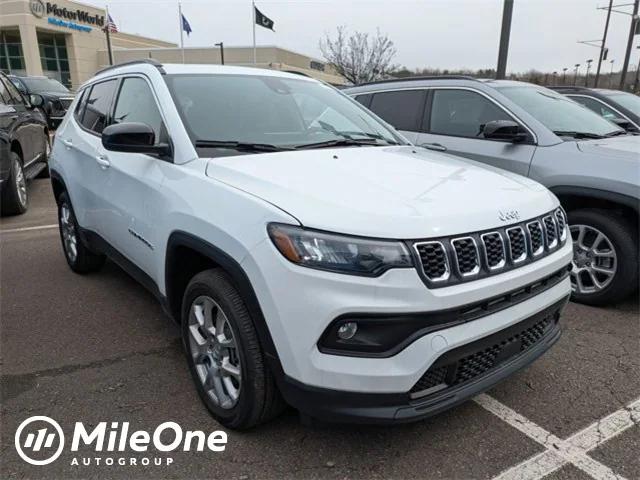 2024 Jeep Compass COMPASS LATITUDE LUX 4X4