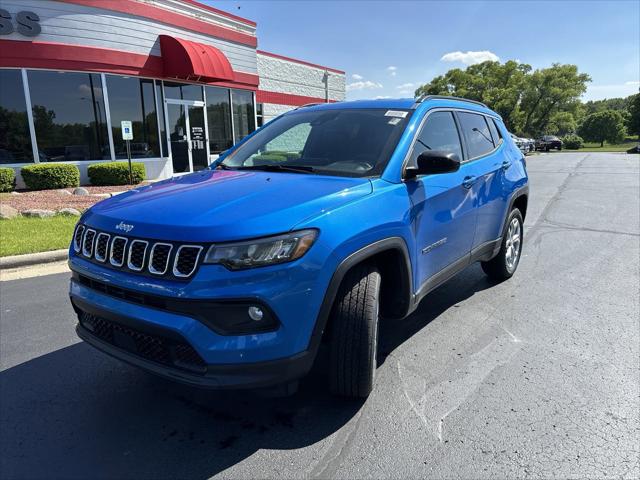 2024 Jeep Compass COMPASS LATITUDE 4X4