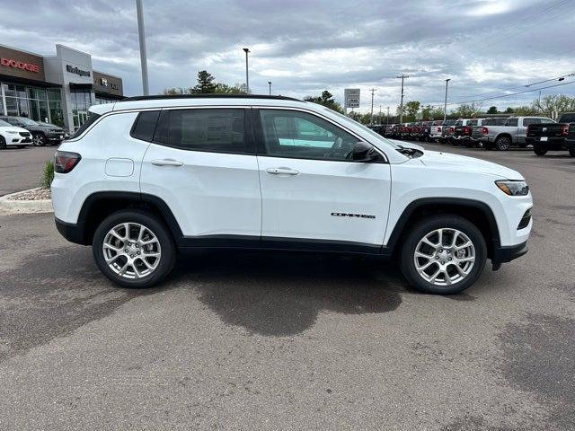 2024 Jeep Compass COMPASS LATITUDE LUX 4X4