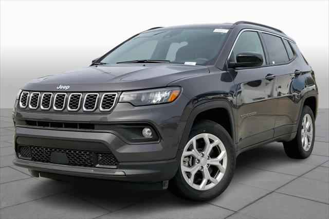 2024 Jeep Compass COMPASS LATITUDE 4X4