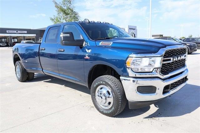 2024 RAM Ram 3500 RAM 3500 TRADESMAN CREW CAB 4X4 8 BOX