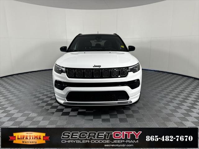 2024 Jeep Compass COMPASS LIMITED 4X4