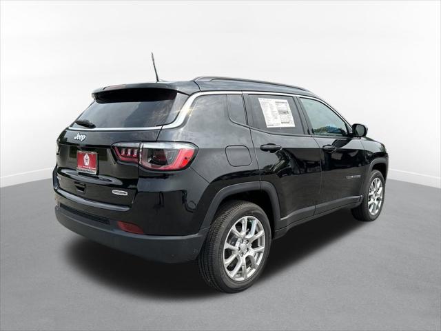 2024 Jeep Compass COMPASS LATITUDE LUX 4X4