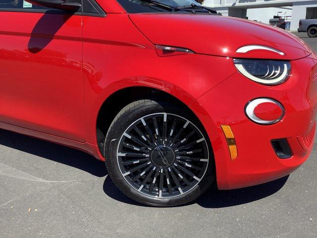 2024 Fiat FIAT 500e 500e INSPI(RED)