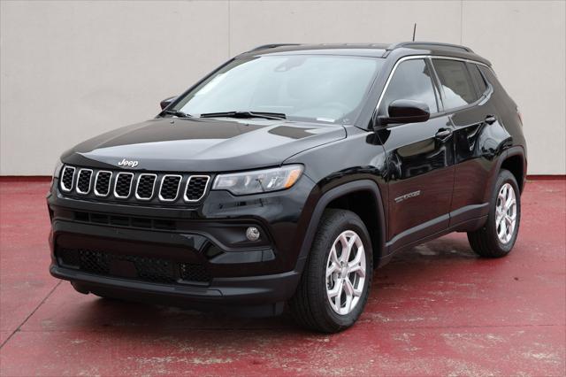 2024 Jeep Compass COMPASS LATITUDE 4X4