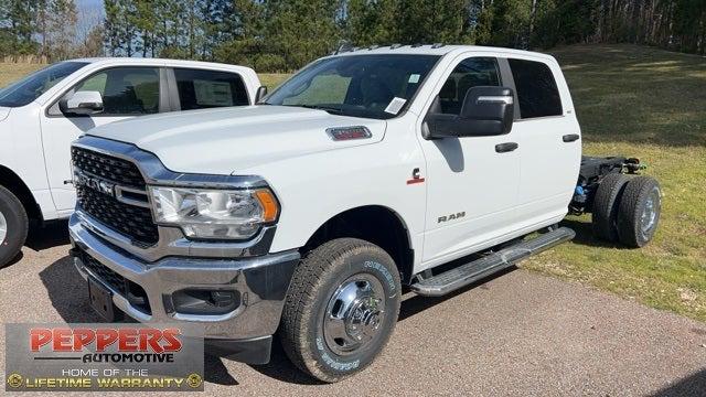 2024 RAM Ram 3500 Chassis Cab RAM 3500 SLT CREW CAB CHASSIS 4X4 60 CA