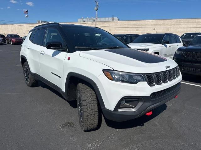 2024 Jeep Compass COMPASS TRAILHAWK 4X4