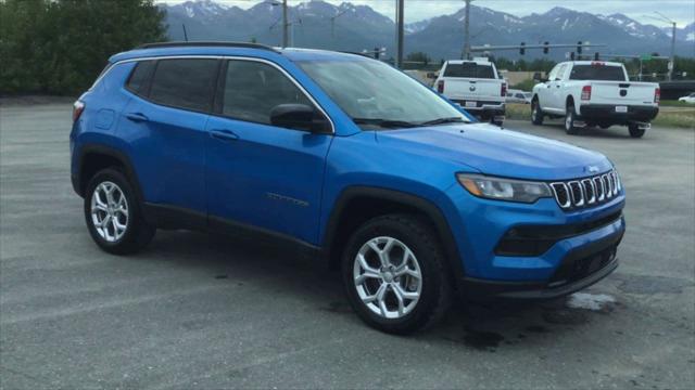 2024 Jeep Compass COMPASS LATITUDE 4X4