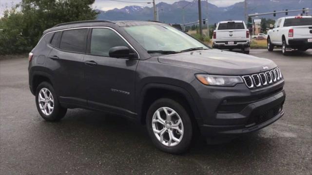 2024 Jeep Compass COMPASS LATITUDE 4X4