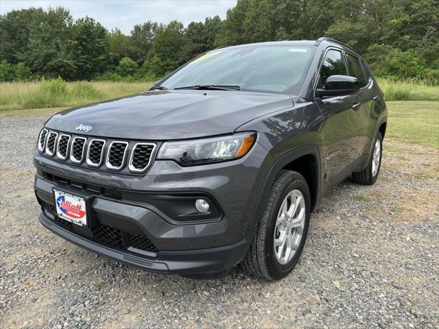 2024 Jeep Compass COMPASS LATITUDE 4X4