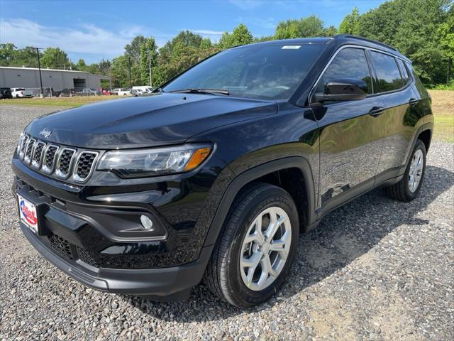 2024 Jeep Compass COMPASS LATITUDE 4X4