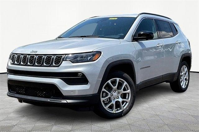 2024 Jeep Compass COMPASS LATITUDE LUX 4X4