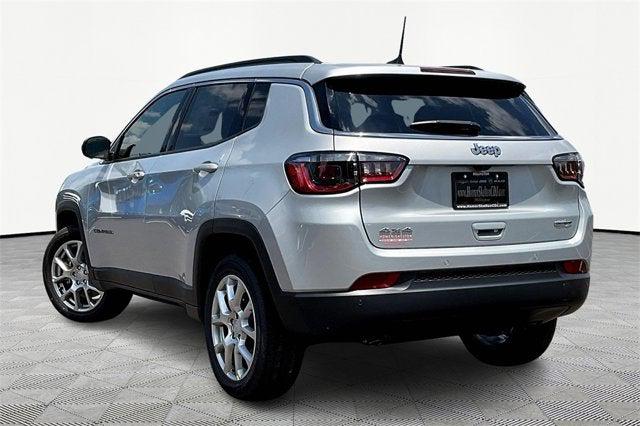 2024 Jeep Compass COMPASS LATITUDE LUX 4X4