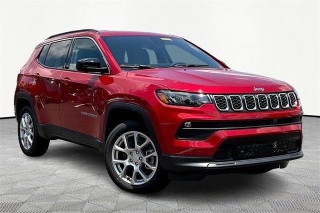 2024 Jeep Compass COMPASS LATITUDE LUX 4X4